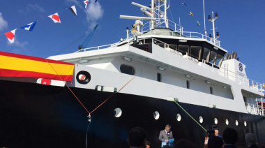 Se realizó en Vigo el bautismo oficial de buque del Inidep