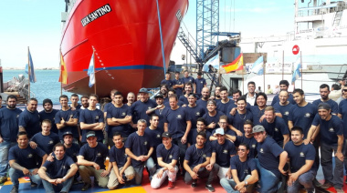 Contessi botó un barco con doble cubierta y maquina de hielo líquido que pescará en Chubut