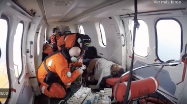 Prefectura aeroevacuó de urgencia a tripulante de un pesquero uruguayo