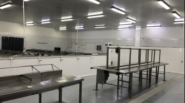 Vitali Bakulin recorrió las instalaciones de la planta de Bentónicos y su flamante vivario de centollas