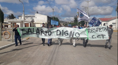 Marineros se movilizaron por las calles de Deseado