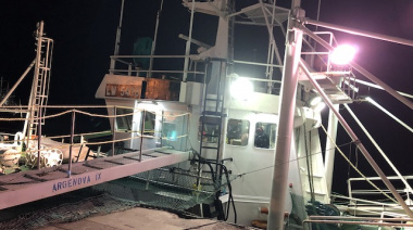 Llegaron los primeros barcos tangoneros a Puerto Deseado