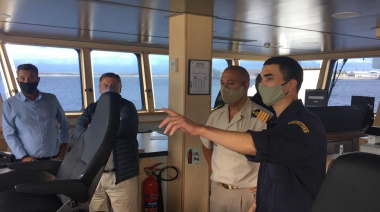 Padin recibió al nuevo jefe de la Prefectura Mar del Plata y juntos visitaron los buques del INIDEP