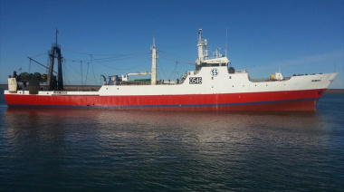 Tripulantes del Luca Mario dieron negativo, pero el COE de Deseado no autoriza la salida a la pesca del buque