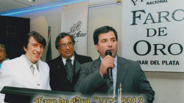 Frías recibió el premio FARO DE ORO VIP 2013