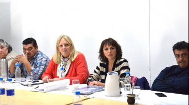 Avanzan en acciones para la diversificación del puerto de Deseado