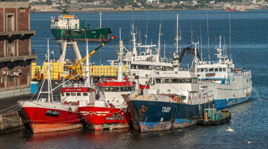 Por el costo del gasoil en Uruguay buques de ese país suspendieron la operatoria pesquera