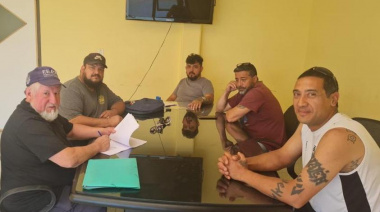 Estibadores de Caleta Paula y “Mono” Santander firman acuerdo para la nueva temporada de pesca