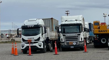 Murchison y el sindicato de estibadores siguen “envenenados” en la pelea por el precio de la descarga de cianuro