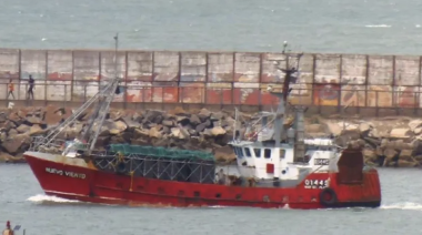 Sigue la búsqueda del marinero desaparecido 