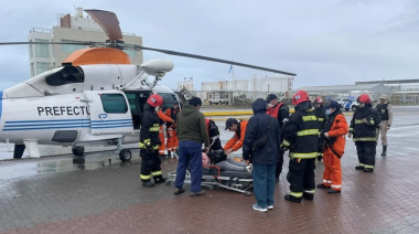 Prefectura aeroevacuó a una tripulante de un pesquero frente a Comodoro