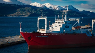 Proveniente de Noruega llegó a Ushuaia el primer barco híbrido de la Argentina