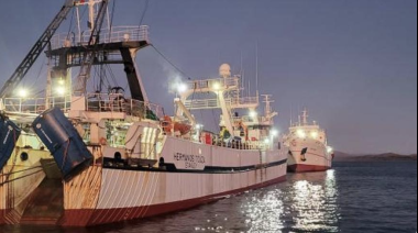 16 buques gallegos pescan calamar en aguas de Malvinas