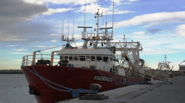 Poseidón se hizo cargo de la planta de Argenova en Comodoro, pero los obreros piden que la concursada entregue los permisos de pesca