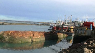 Rescatan a potero que permaneció más de 20 años hundido en el puerto