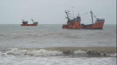 Piden al Ministerio de Asuntos Agrarios de la provincia de Buenos Aires que los  pesqueros no se acerquen a la costa