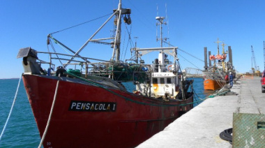 Desde hace 2 días  buque pesquero permanece a la deriva a 170 millas de Comodoro
