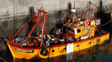 Se hundió buque que operaba en el puerto de Caleta Paula