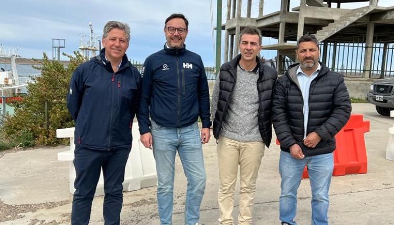 Directivos del Grupo Iberconsa visitaron Puerto Deseado para supervisar la reparación de dos buques pesqueros 