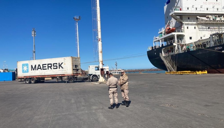 Estibadores volvieron a bloquear las exportaciones y Maersk anunciaría en los próximos días el retiro de la escala a Puerto Deseado