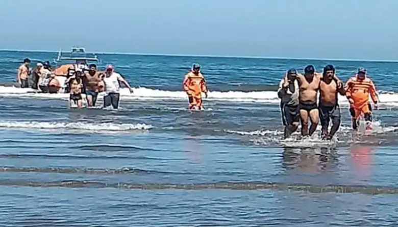 Prefectura rescató a tres pescadores en Río Negro y se continúa buscando a un cuarto
