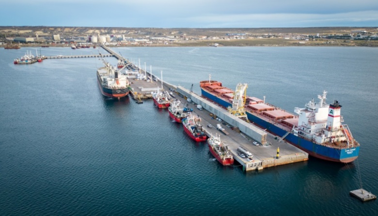 Langostino: Los barcos siguen eligiendo Puerto Madryn para sus descargas