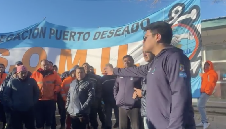 El SOMU reunió a marineros frente al puerto y reafirmó el rechazo a la baja del plus por producción