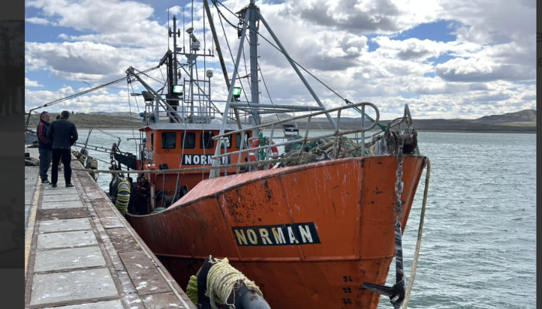 Escándalo en Santa Cruz: Pescaban con autorizaciones "excepcionales" y se llevaban la merluza sin procesar a Mar del Plata