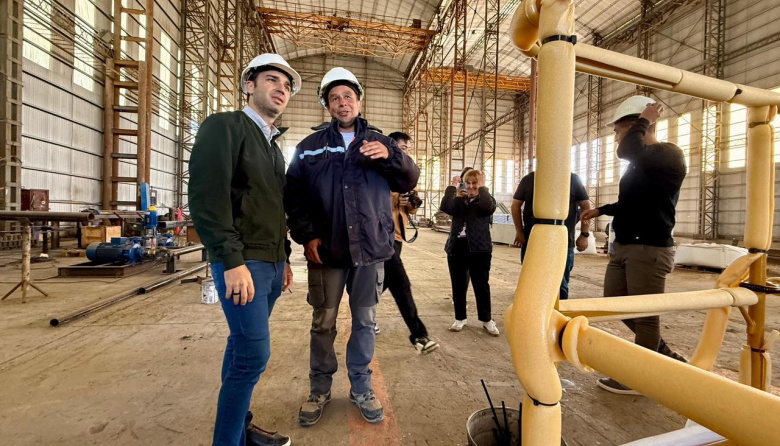 Torres destacó los avances en la obra del Astillero de Comodoro Rivadavia y aseguró que “fortalece la competitividad regional”