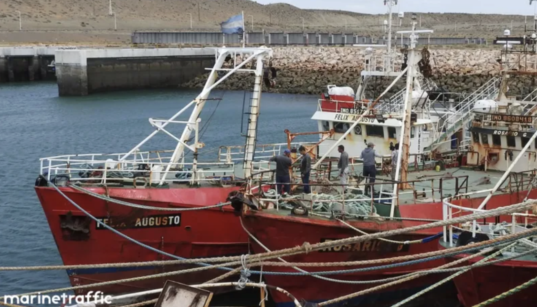 Aprueban la reformulación de proyectos  pesqueros y la construcción de un nuevo buque congelador