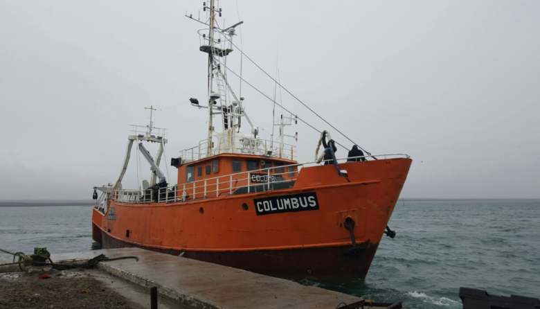 Santa Cruz impulsa un nuevo pedido de pesca experimental para el buque Columbus, tras un antecedente rechazado