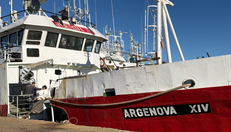 Argenova saldrá a la pesca de la merluza negra con un renovado palangrero 