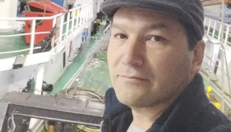 Antes de desaparecer, el marinero envió una foto y una advertencia: "No estaba el día para trabajar"