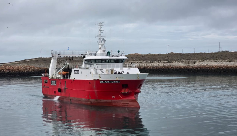 Anuncian la llegada de 10 barcos congeladores tangoneros a Caleta Paula