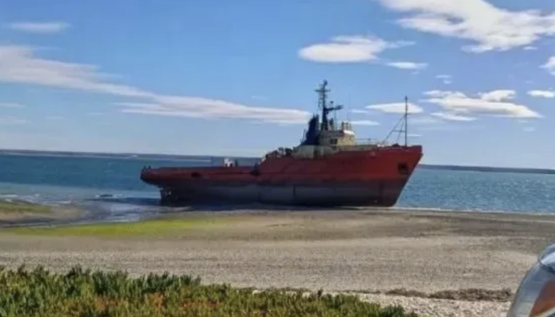 El remolcador Atlantic Dama encalló en las costas de San Antonio Este