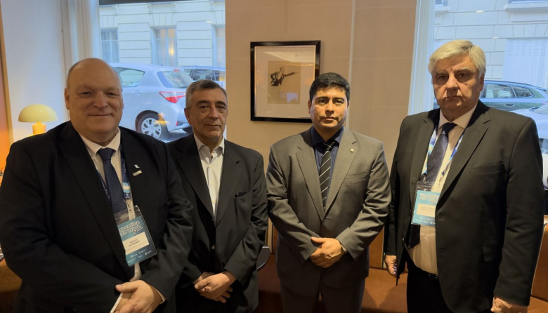 Vidal busca en París  generar nuevos mercados para la producción pesquera