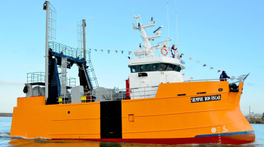 Emotiva botadura del “Siempre Don Oscar” y fuerte mensaje de Contessi en defensa de la industria naval
