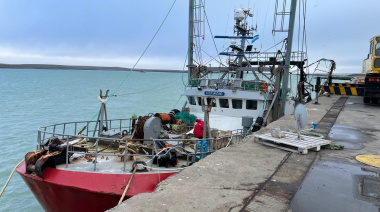  Estibadores de Puerto Deseado cierran acuerdo para la llegada de buques fresqueros