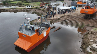Botaron el “Codaste”, un nuevo buque para la pesca de langostino en Rawson