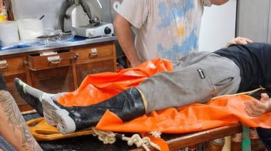 Evacúan de urgencia a marinero accidentado en el buque API VII