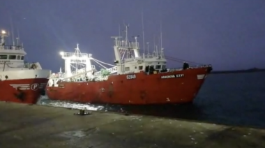  Cuatro buques con asiento en Puerto Deseado zarpan hacia la pesca del crustáceo en el paralelo 41º