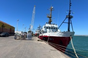 Tras una semana de receso, los buques centolleros le dieron vida al puerto deseadense