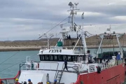  La llegada del Feixa a Puerto Deseado podría generar un alivio económico en plena parálisis pesquera
