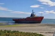 El remolcador Atlantic Dama encalló en las costas de San Antonio Este