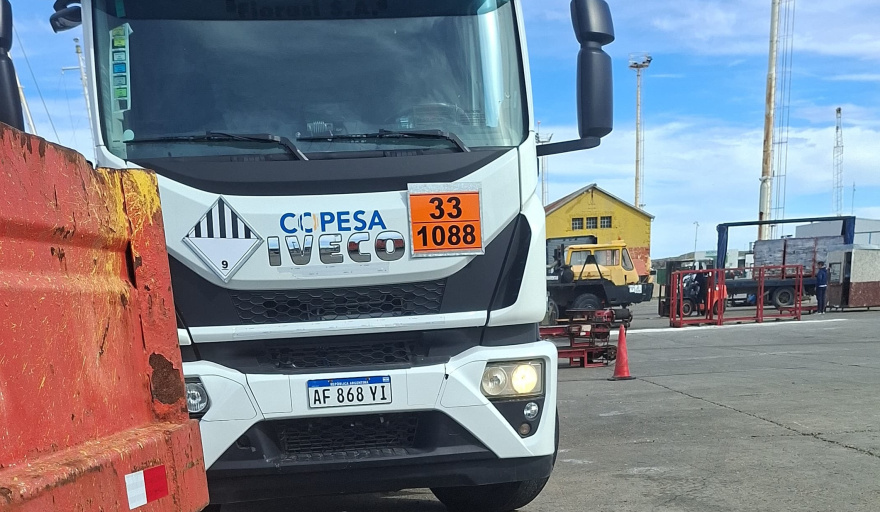 Papelón en el puerto cuando, ante el fallido debut de COPESA, tuvieron que llamar a la firma que habían prohibido