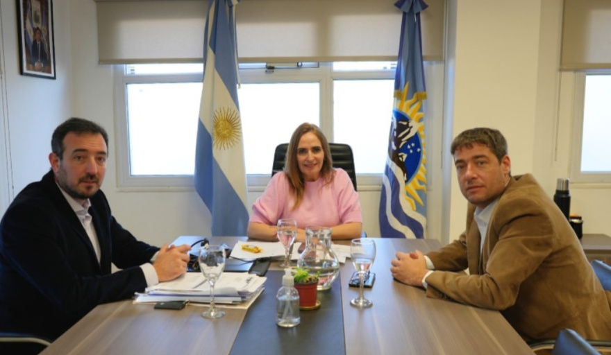 Impulsan agenda productiva y de infraestructura para Puerto Deseado